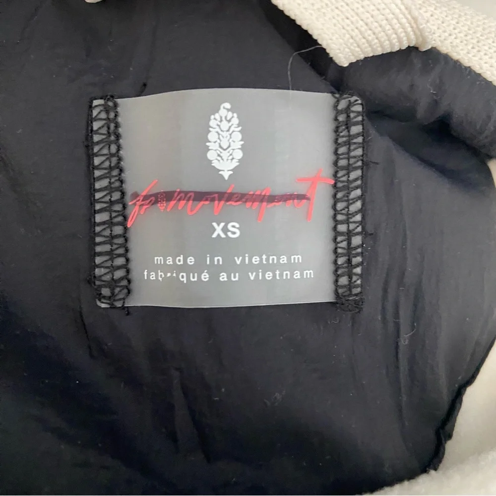 NWOT Free People Movement Climber Fleece Pullover Jacket Ivory and Black